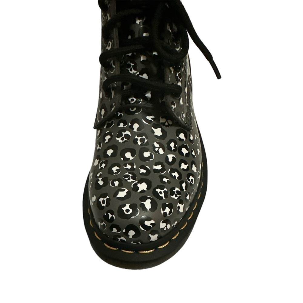 Dr. Martens 1460 Women’s Leopard Smooth Leather Lace Up Boot Combat Boots Size 6 - Picture 5 of 8